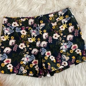 Floral shorts 🌸
